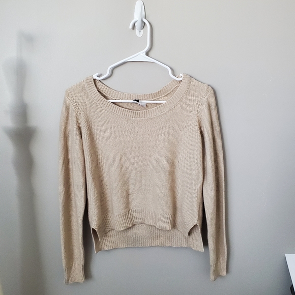 Cropped Sweater - Picture 2 of 6